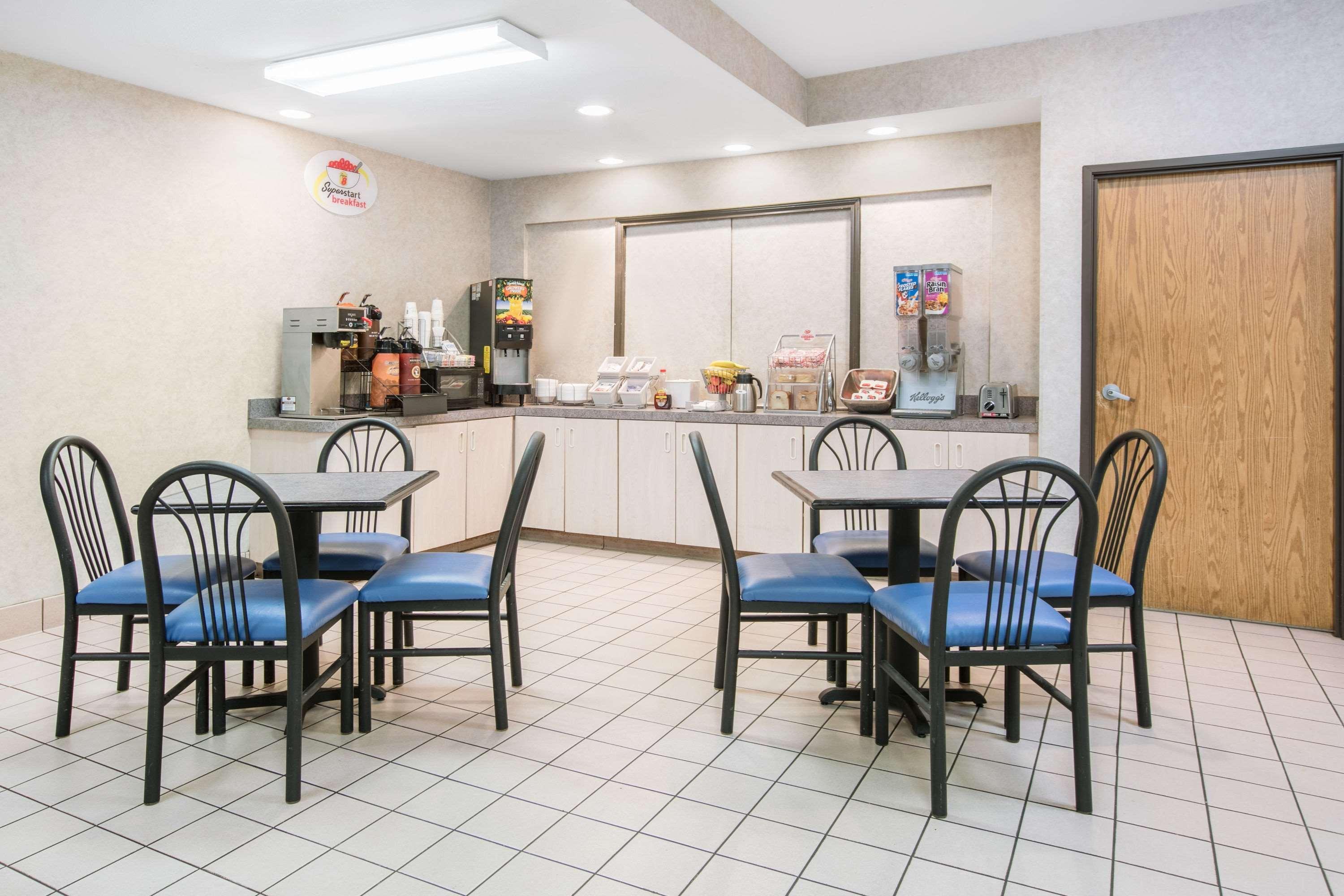Super 8 By Wyndham Garland North Dallas Area מראה חיצוני תמונה