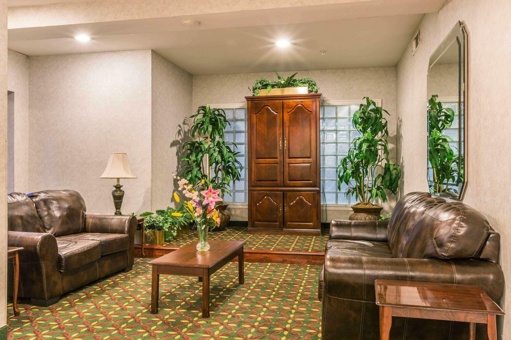 Super 8 By Wyndham Garland North Dallas Area מראה חיצוני תמונה