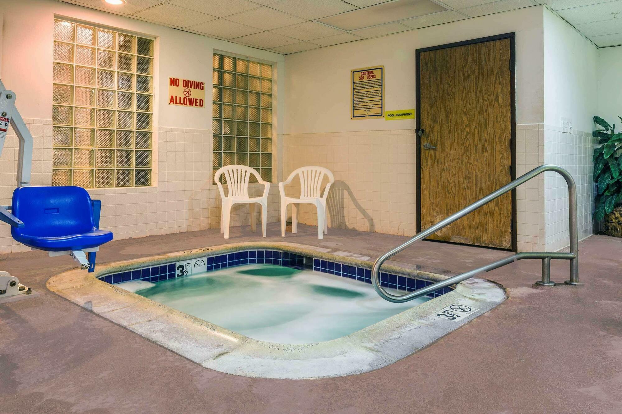 Super 8 By Wyndham Garland North Dallas Area מראה חיצוני תמונה